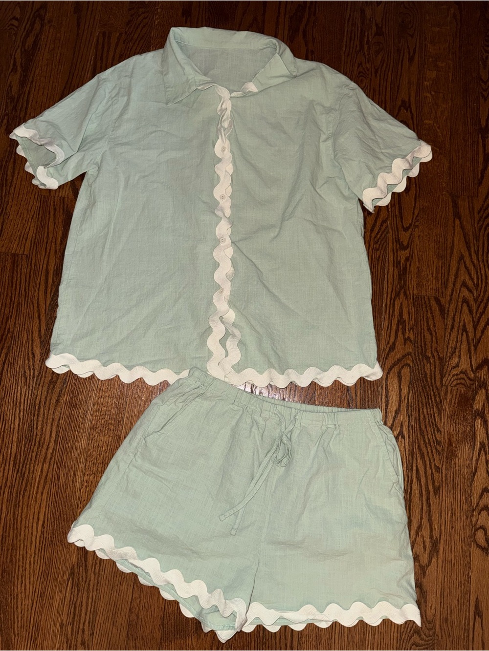 Amazon Mint Green and White Ruffle-Trim Women's Set